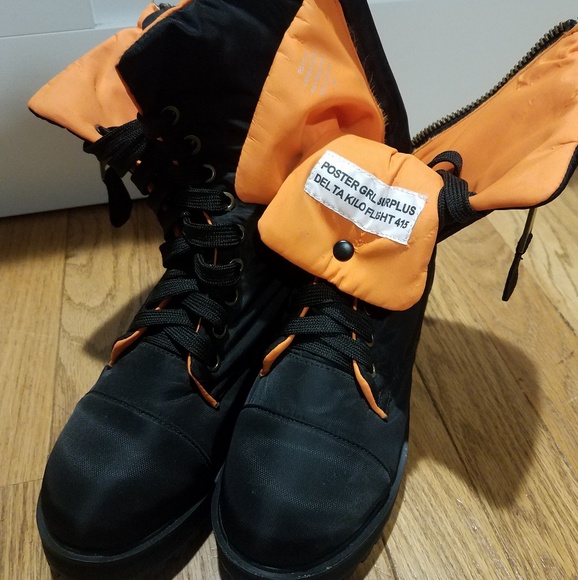 Dollskill Poster Grl Combat Flight Boots - Picture 3 of 6